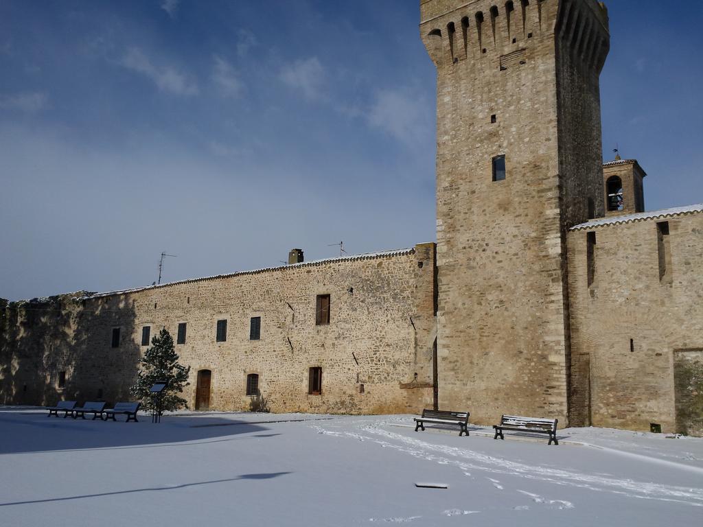 Torre Della Botonta Bed & Breakfast Castel Ritaldi Exterior photo