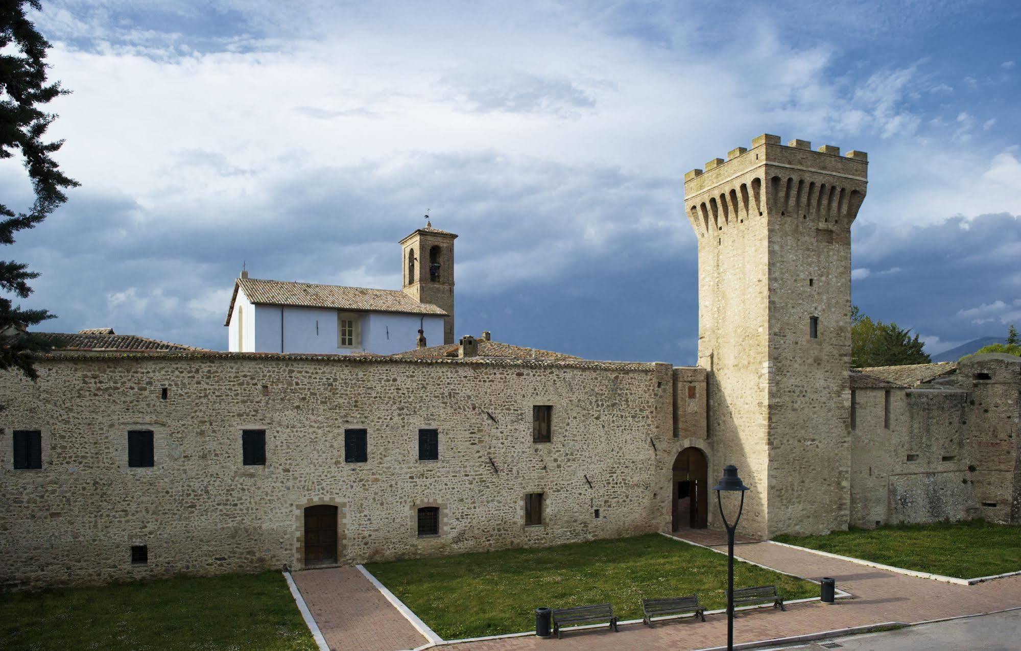 Torre Della Botonta Bed & Breakfast Castel Ritaldi Exterior photo